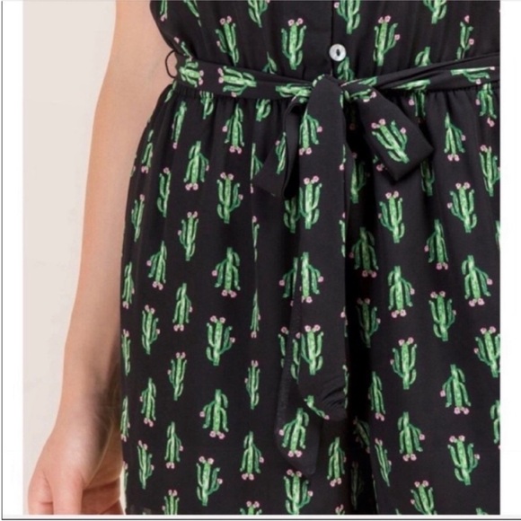 Francesca's Cactus Romper Size Medium. - Picture 4 of 8